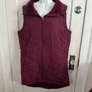 Women’s Quilted Sleeveless Vest - Burgundy